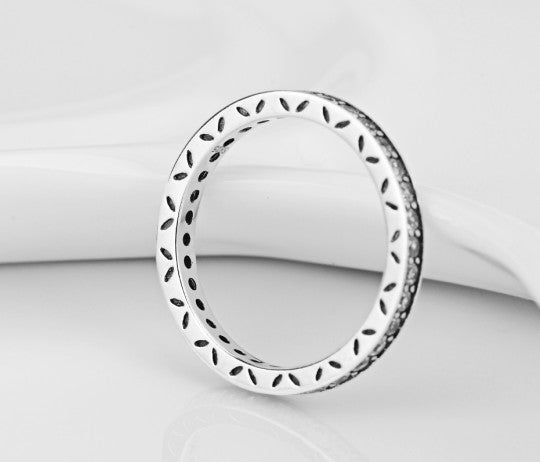 Elegant 925 Sterling Silver Ring
