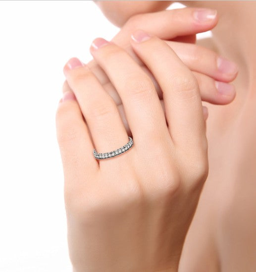 Elegant 925 Sterling Silver Ring